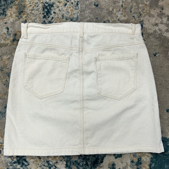 Kensie The Skirt White Corduroy Button Down Skirt Womens size 8/29 NWOT​ - Picture 4 of 6